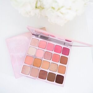 *Limited Edition* Brand New Tarte Tartelette Juicy Clay Eyeshadow Palette